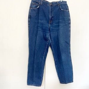 Chic Vintage Tapered Leg Medium Wash High Rise Blue Relaxed Made USA Jeans 24W